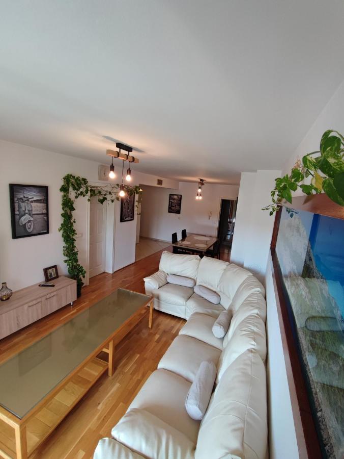 Apartments M&M Makarska Bagian luar foto