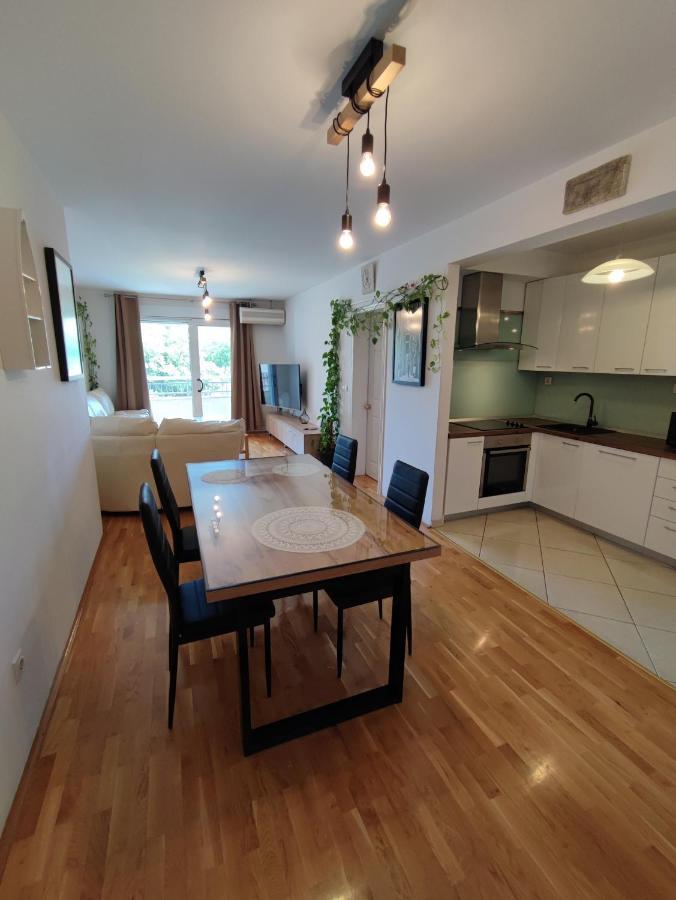 Apartments M&M Makarska Bagian luar foto