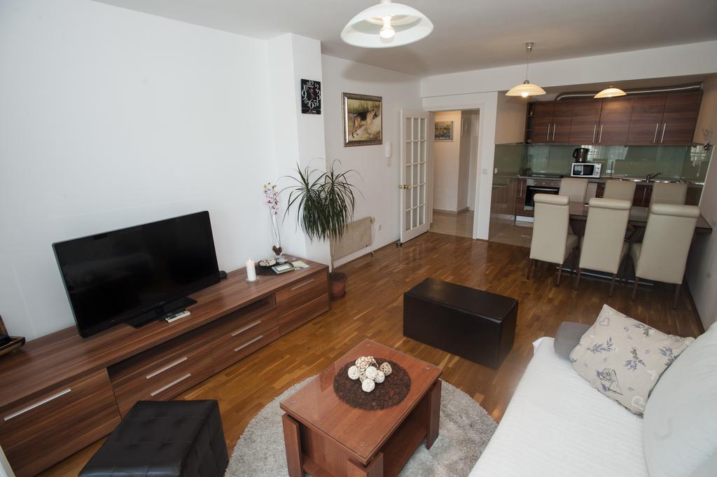 Apartments M&M Makarska Bagian luar foto