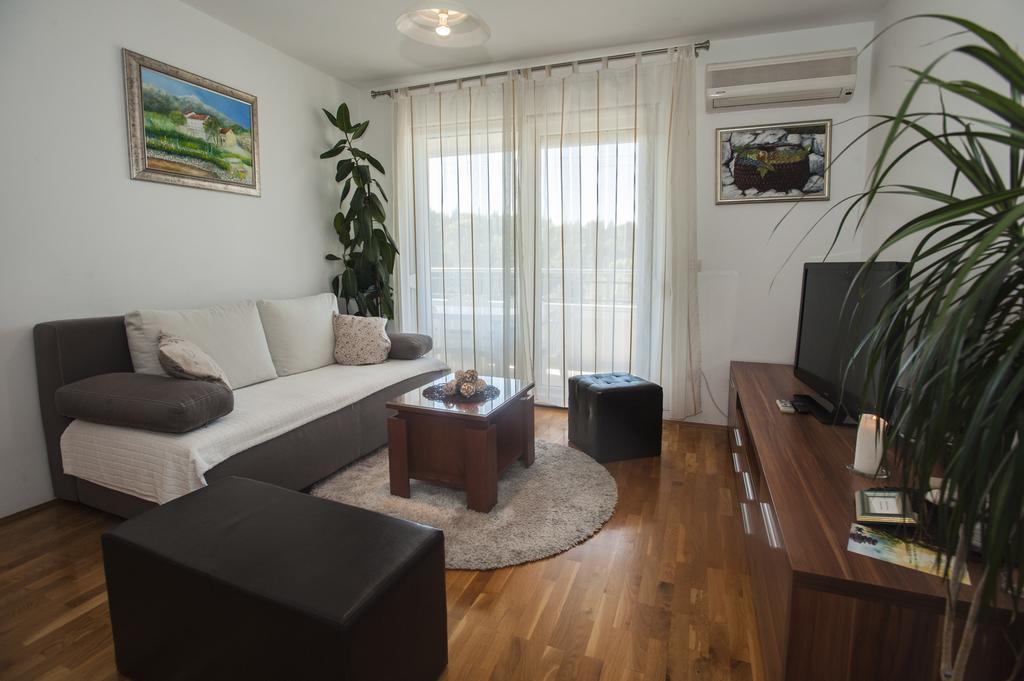 Apartments M&M Makarska Bagian luar foto