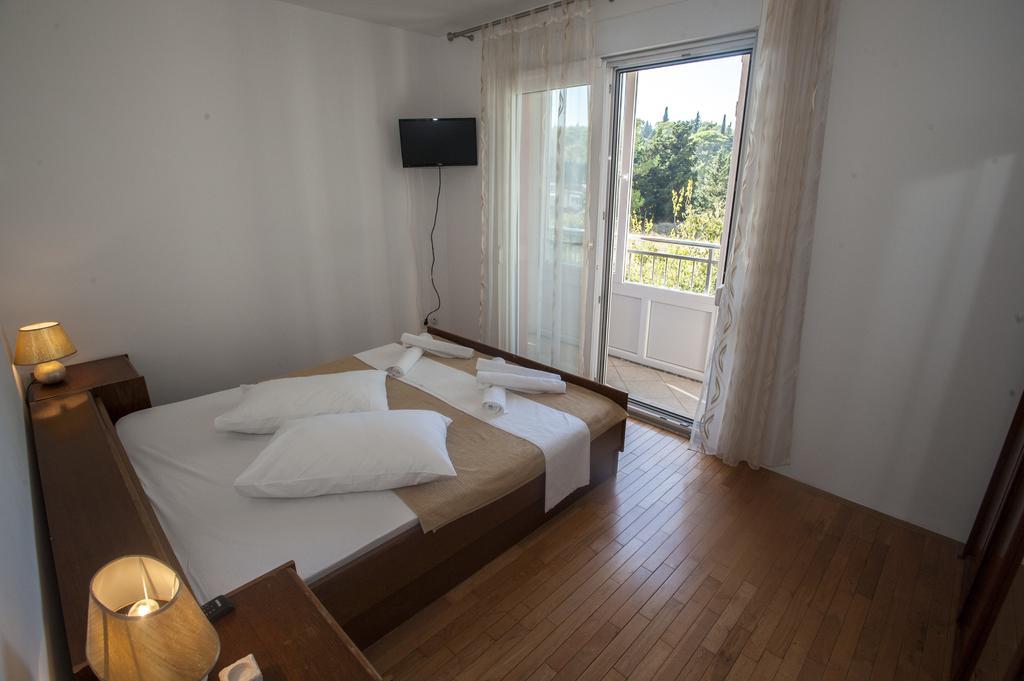 Apartments M&M Makarska Bagian luar foto
